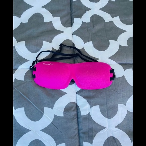 Say of 3 new sleep masks - Picture 2 of 2